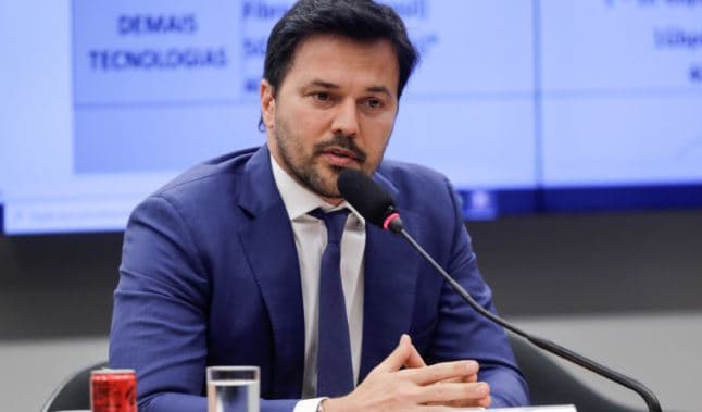 Renovação de concessão da Globo será “100% técnica”, diz Fábio Faria