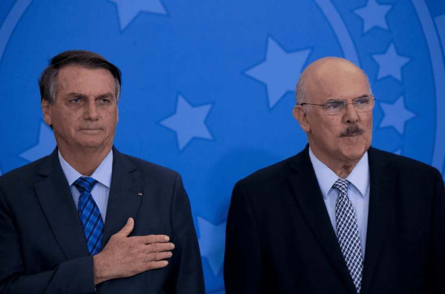 ‘Objetivo da prisão de Milton Ribeiro é constranger o governo e igualá-lo ao de Lula’, diz Bolsonaro
