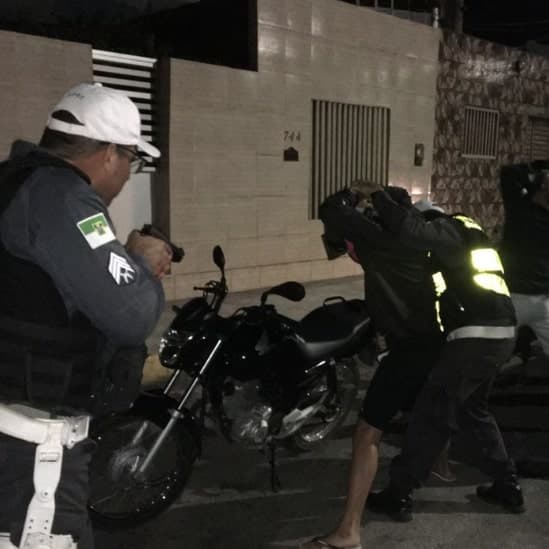 Duas pessoas são presas por dirigirem bêbadas em Natal
