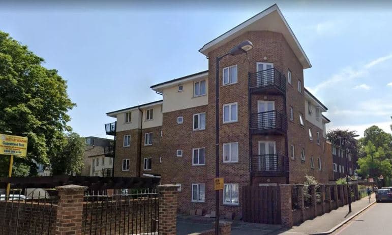 BIZARRO: Mulher morre e corpo fica quase três anos esquecido em apartamento de Londres