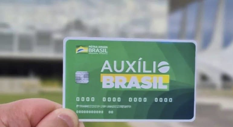 Investimento com Auxílio Brasil deve superar os R$ 114 bilhões em 2022