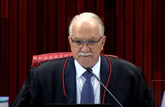 TSE vai ‘coibir violência como arma política e enfrentar desinformação como prática do caos', diz Fachin
