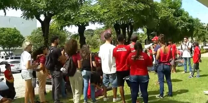Major da PM é transferido após protestos de movimento social na Governadoria e policias afirmam que denúncias são falsas para proteger assaltante