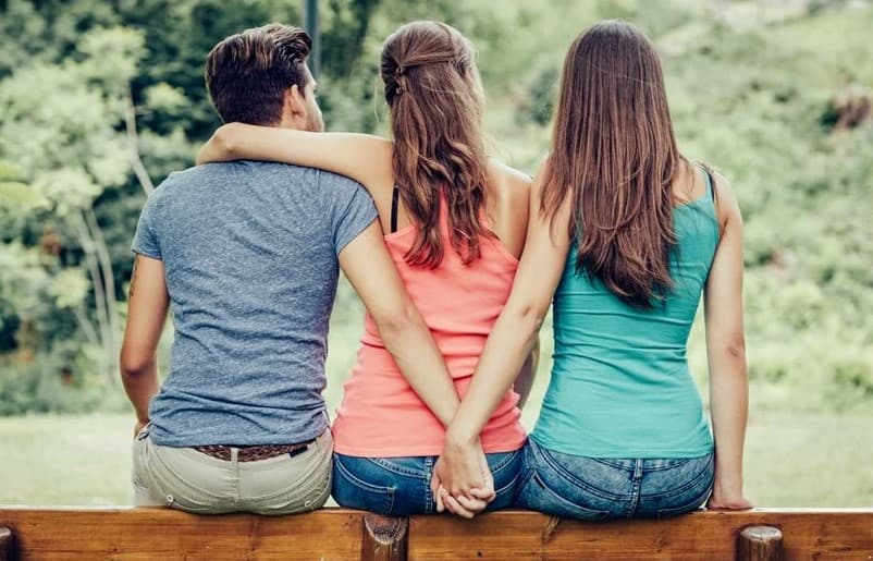 25% dos solteiros não estão interessados em monogamia, aponta estudo