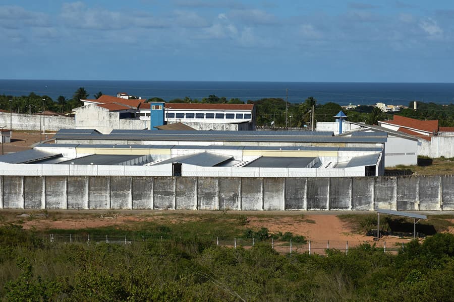 Mais um advogado é preso por suspeita de levar mensagens a líderes de facções em presídios