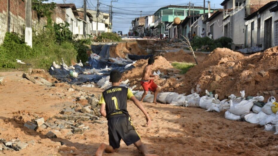 Após um mês, obra na rua Mirassol ainda não tem data para começar