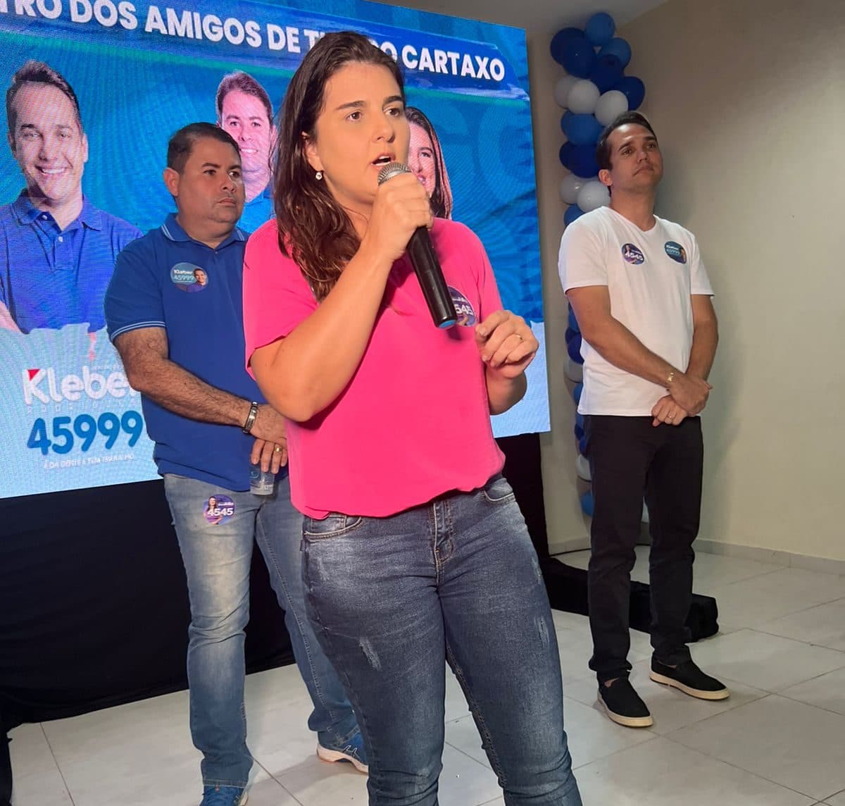 Dra. Júlia Ferreira recebe apoio de fortes nomes em Parnamirim e cresce na disputa de deputada federal