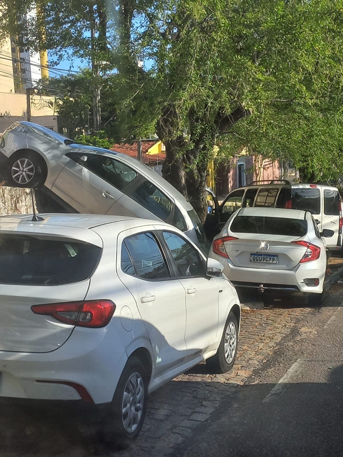 VÍDEO: Acidente de trânsito na Romualdo Galvão