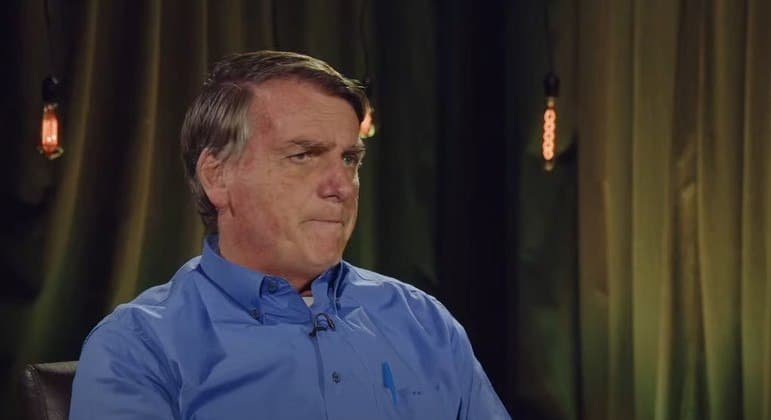 Bolsonaro diz que confia nas urnas, mas não em ‘quem faz o programa e em quem está atrás da máquina'