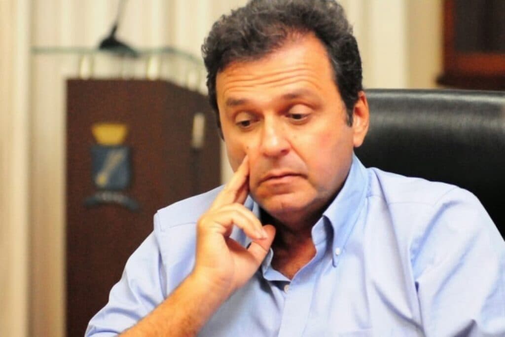 JÁ PODE PEDIR MÚSICA: Carlos Eduardo perde a terceira ação contra a 96FM