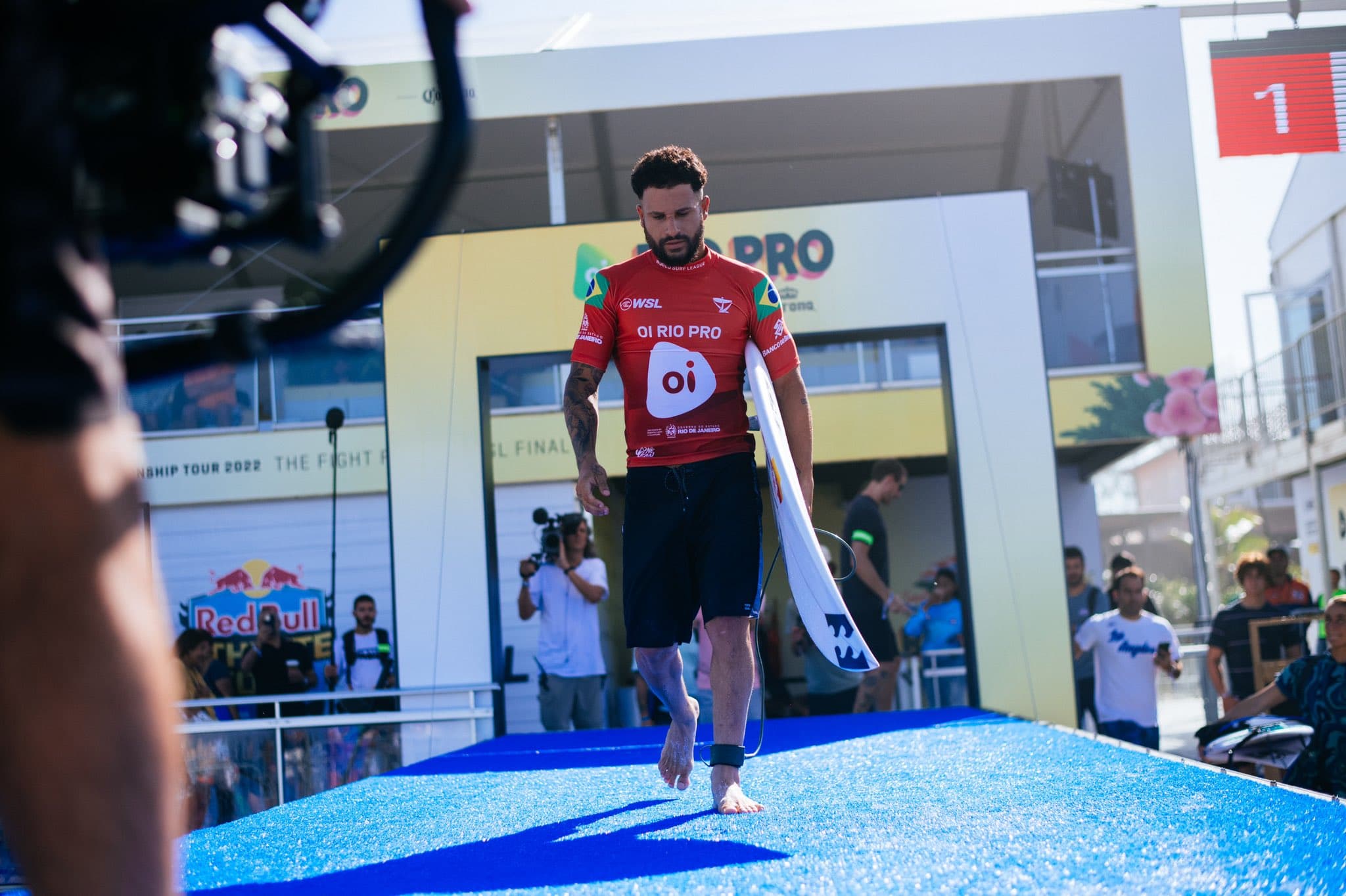 Ítalo Ferreira disputa finais do mundial de surfe a partir desta quinta