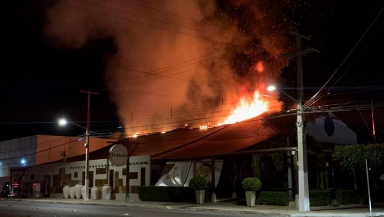Incêndio destrói restaurante em Mossoró