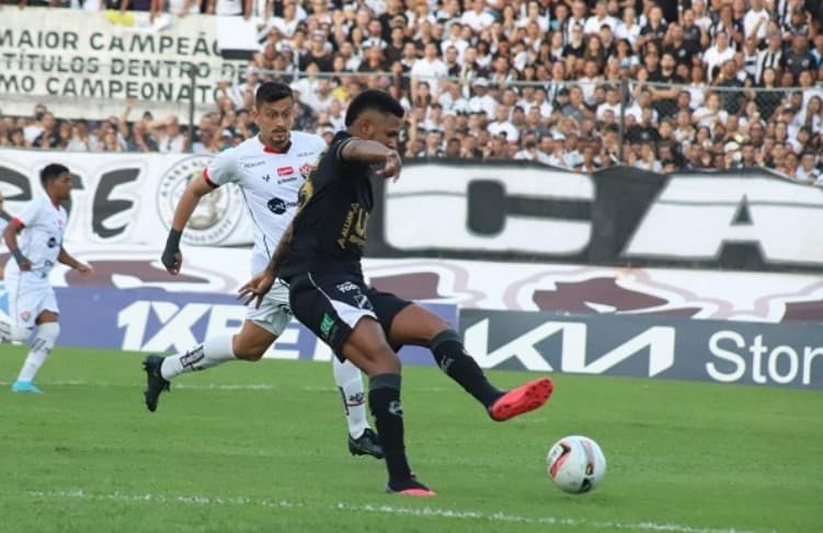 ABC empata sem gols com o Vitória no Frasqueirão