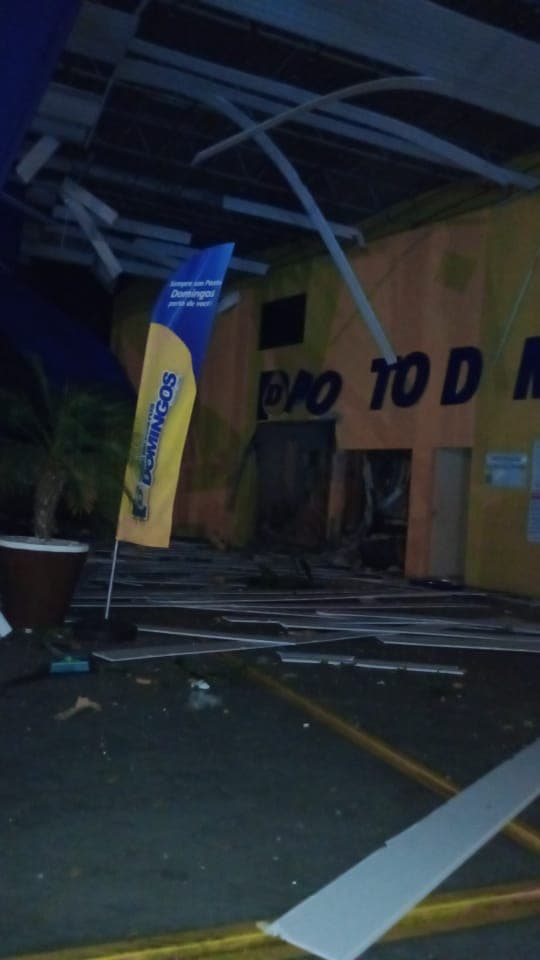 VÍDEO: Bandidos explodem posto de gasolina e fazem funcionários reféns em Ceará-Mirim