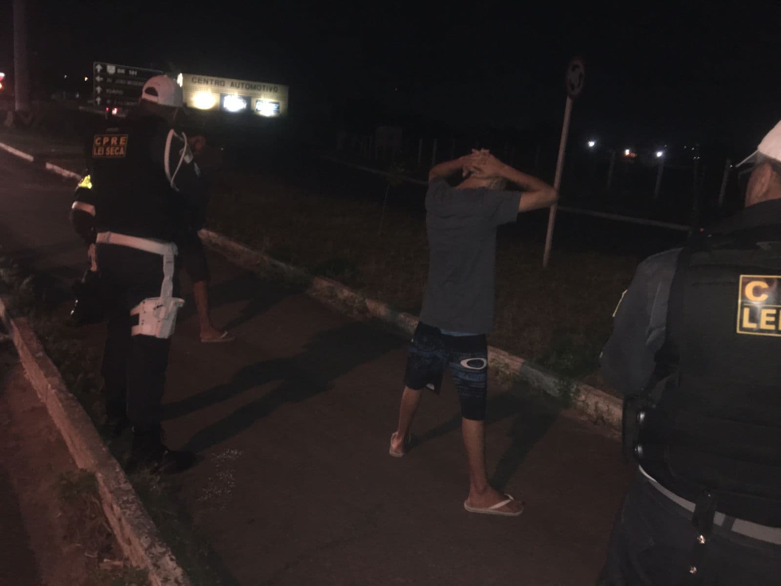 EM NATAL: Polícia apreende drogas com passageiros de carro por aplicativo durante blitz