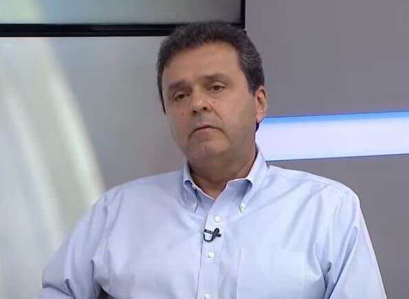 BARRADO NO BAILE: Carlos Eduardo é barrado no palanque em Grossos; Prefeita não aceitou