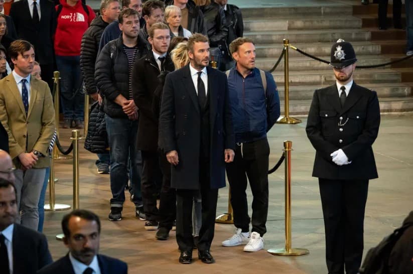 David Beckham recusa oferta para ‘furar' fila em velório de Rainha Elizabeth II e espera 12 horas para se despedir da monarca