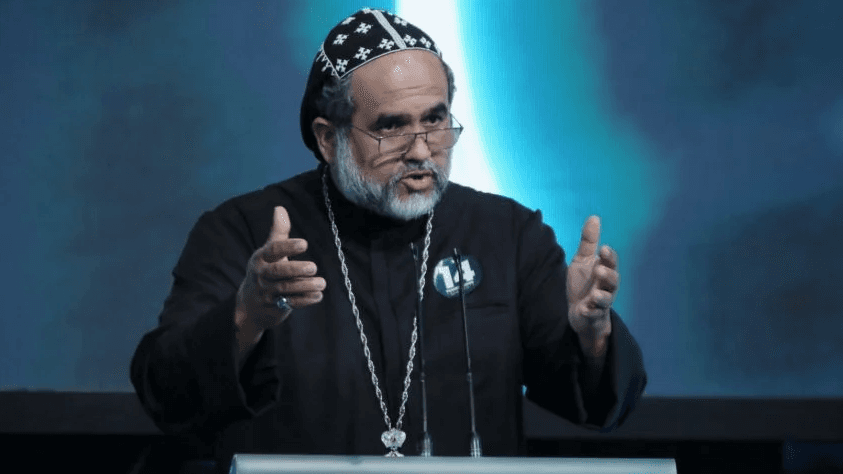 Padre Kelmon admite linha auxiliar de Jair Bolsonaro em debate: “São cinco contra dois”