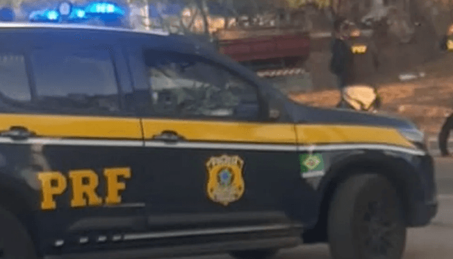 Policial atropelado por motociclista que fugiu de blitz tem fraturas e passa por cirurgias, diz PRF
