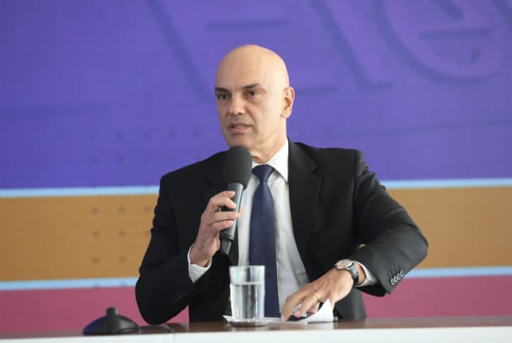 Alexandre de Moraes diz que operações da PRF não impediram eleitores de votar e descarta adiamento do fim do horário de votação