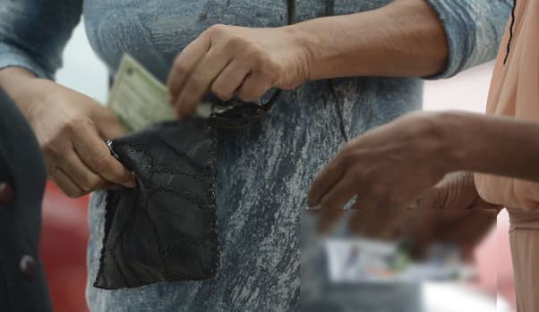 Boca de urna pode gerar pena de até um ano de prisão, alerta TSE