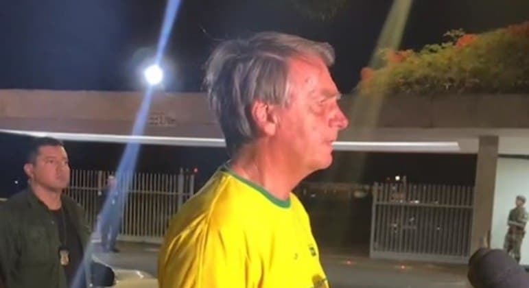 ‘Deixo em aberto. Não é prioridade', diz Bolsonaro sobre aumentar número de ministros do STF