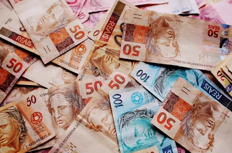 Real é a 2ª moeda que mais se valoriza em 2022; veja ranking