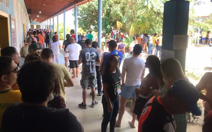 População reclama de longas filas para votação em Natal e no interior do RN