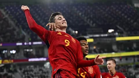 Espanha dá aula e estreia na Copa com goleada por 7 a 0 sobre Costa Rica