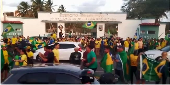 Prefeitura ainda avalia retirada de manifestantes de avenida em Natal