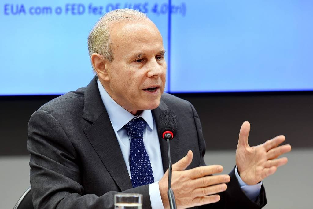 Mantega renuncia à equipe de transição de Lula e acusa adversários de causarem tumulto