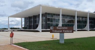 Juízes federais ganham penduricalho por tempo de serviço e podem embolsar até R$ 2 milhões