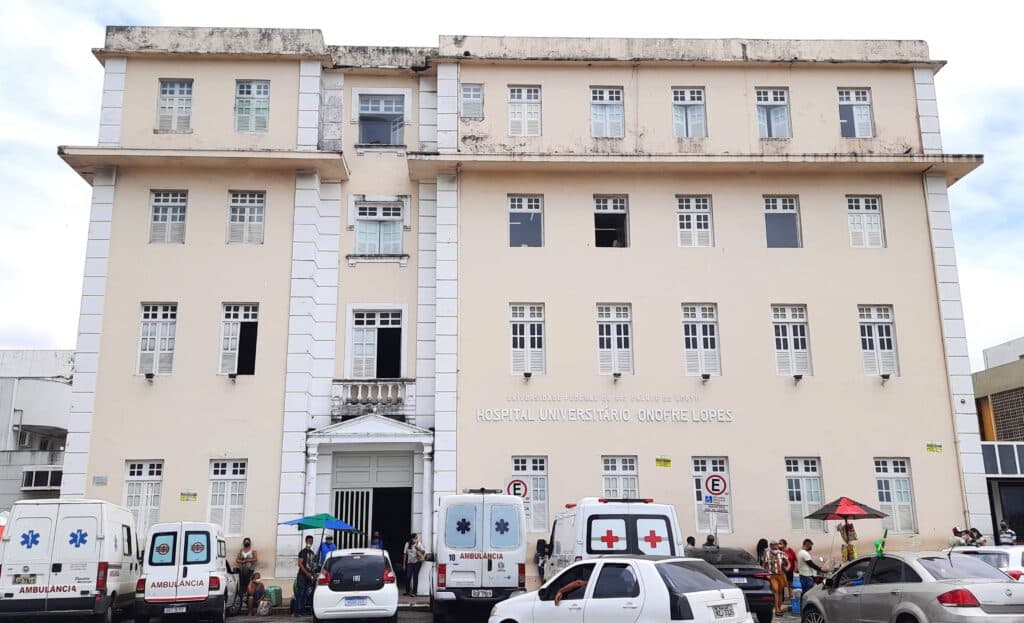HUOL anuncia suspensão de cirurgias e exames devido a cortes orçamentários
