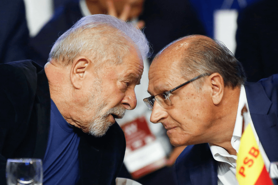 Lula manda adiar PEC da Transição para Alckmin dialogar antes com Congresso