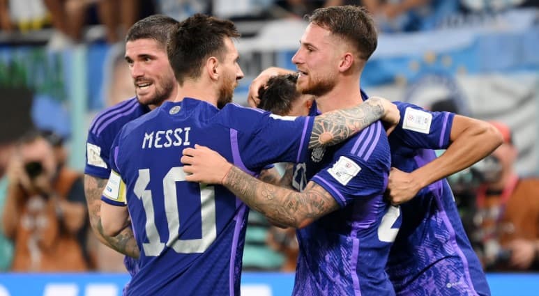 Messi perde pênalti, mas Argentina vence e avança para pegar a Austrália nas oitavas de final