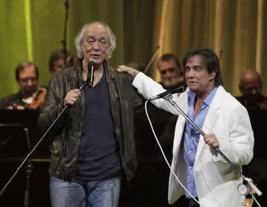 Roberto Carlos publica homenagem à Erasmo Carlos: "Ele viverá sempre em meu coração"