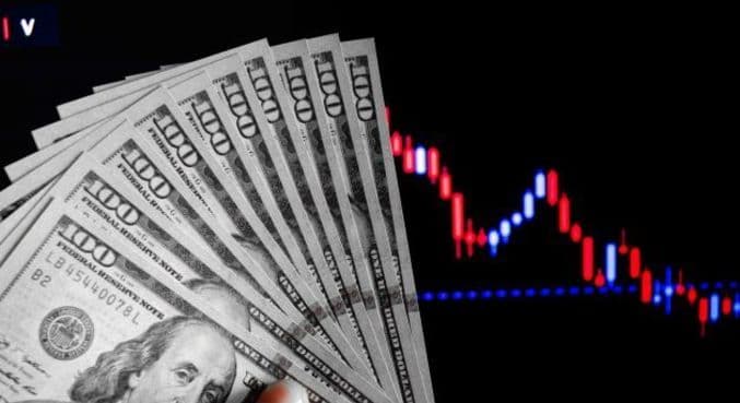Dólar salta para R$ 5,38, e Ibovespa cai 2,58%, com espera da PEC da Transição