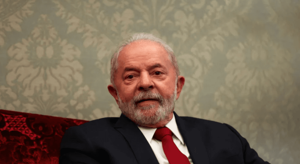 Lula chega a Brasília para destravar PEC do Estouro, costurar acordos com Congresso e definir ministros