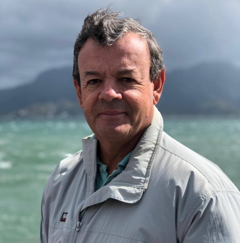 Iate Clube do Natal homenageia o medalhista olímpico Lars Grael, ex-Comodoros e conselheiros