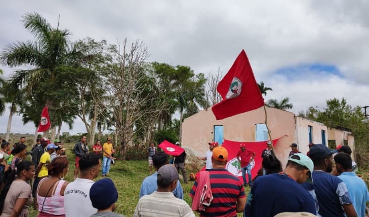 MST anuncia a invasão de duas fazendas na Bahia; Líderes haviam anunciado que retomariam ocupações com eleição de Lula