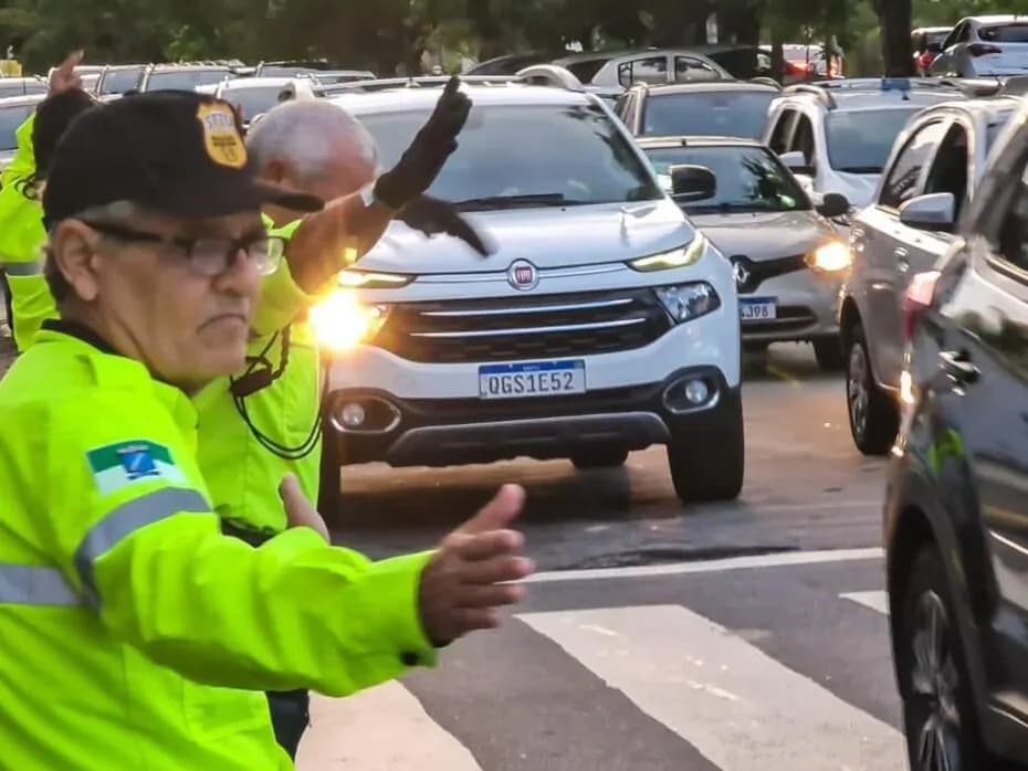 STTU divulga esquema de trânsito para o réveillon, com interdições na Ponte Newton Navarro e em Ponta Negra