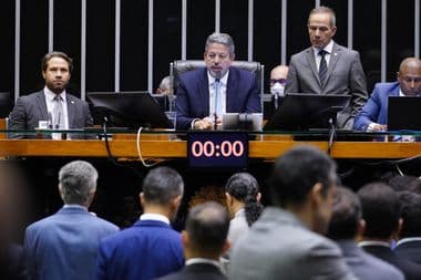 Congresso aprova alterações no orçamento secreto para impedir derrota no STF