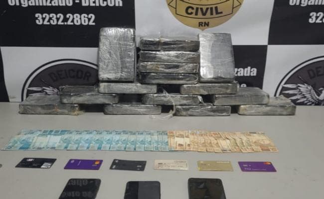 Três pessoas são presas com mais de meio milhão em drogas
