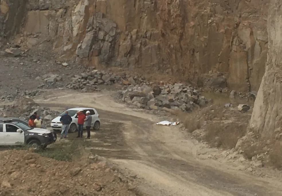 Trabalhador morre atropelado por máquina em pedreira no interior do RN