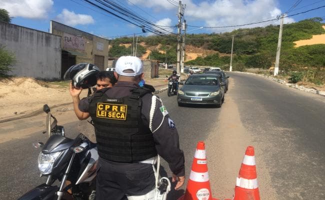 Entre os dias 23 e 25 deste mês, 51 pessoas foram autuadas por dirigir sob o efeito de álcool em Natal