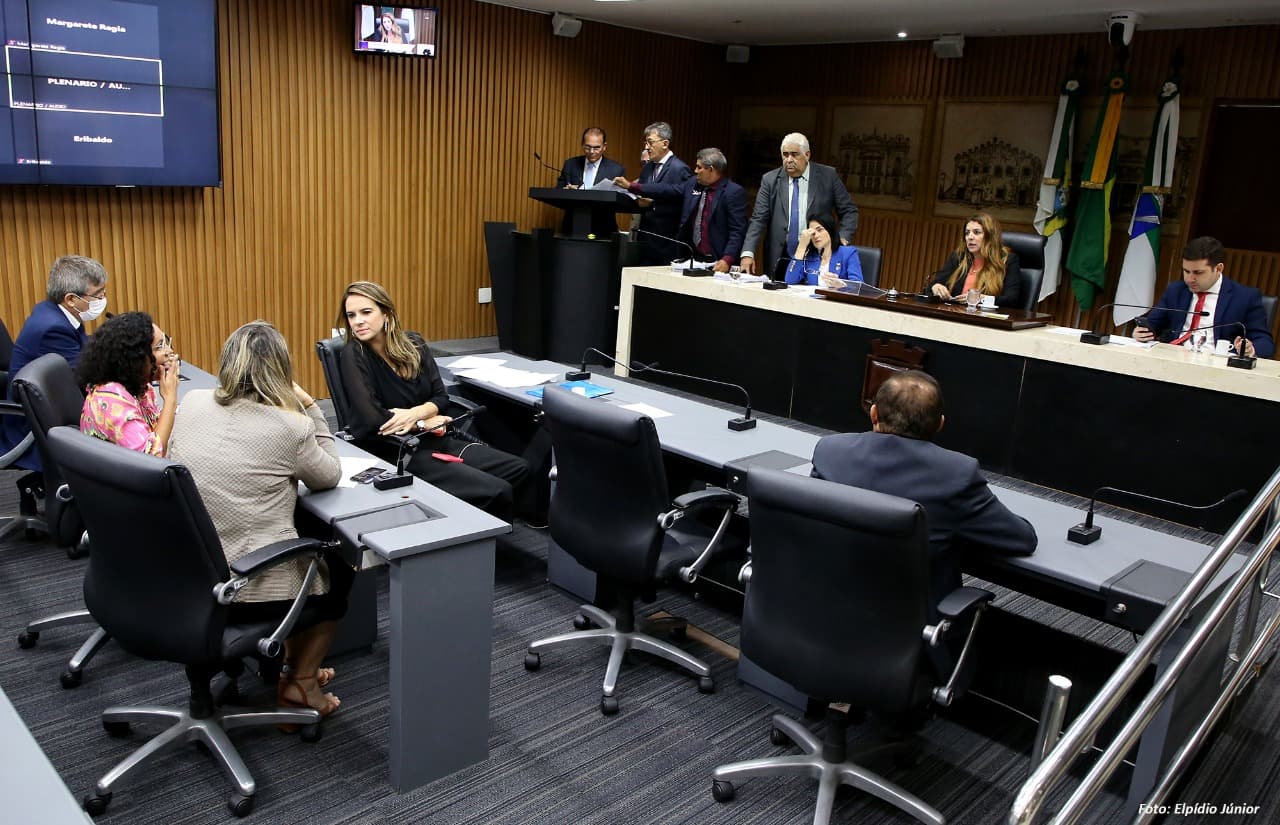 Câmara de Natal aprova emenda orçamentária que beneficia servidores do SUAS