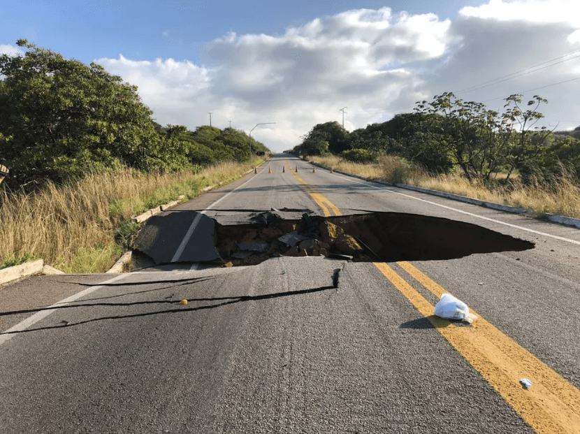 Trecho da BR-101 Norte onde cratera se abriu em setembro deve ser liberado na sexta-feira (23), diz Dnit