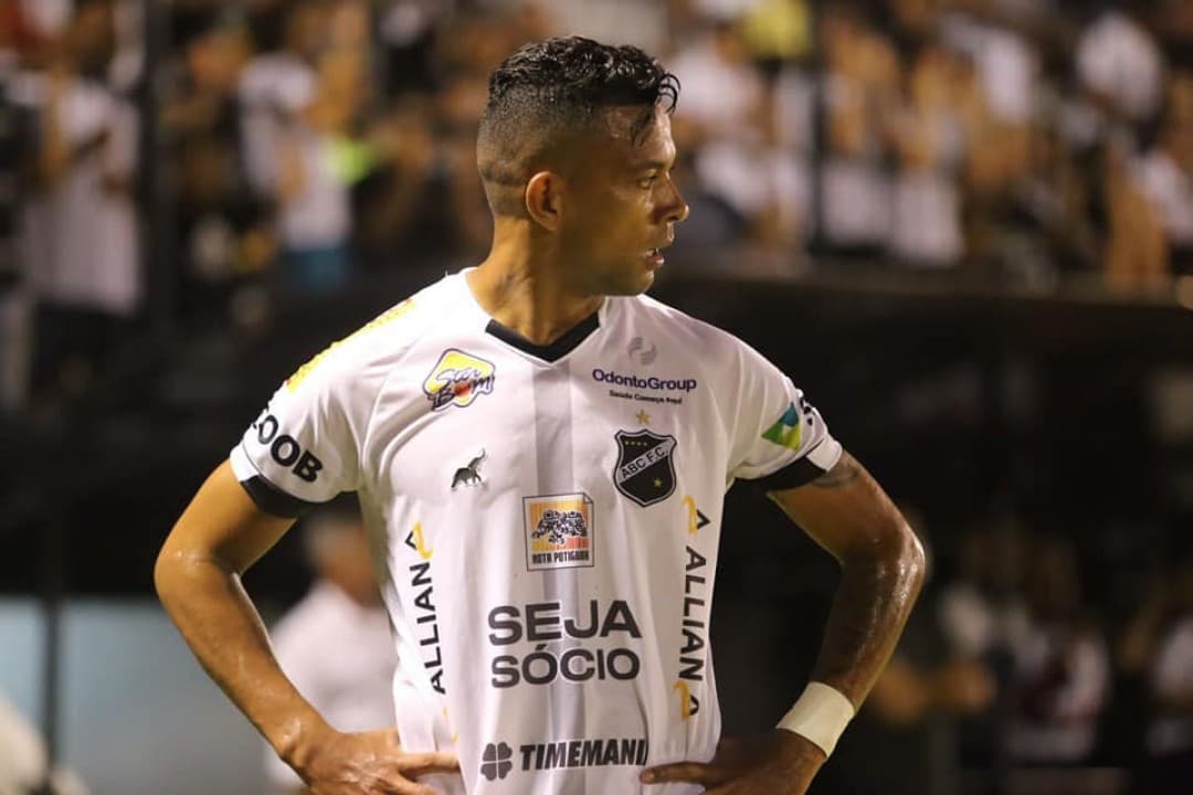 ABC e Wallyson não chegam a acordo para renovação de contrato e atacante deixa o clube