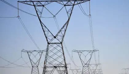 Torres de energia são derrubadas no Paraná e Rondônia; Aneel cita “sabotagem e vandalismo”