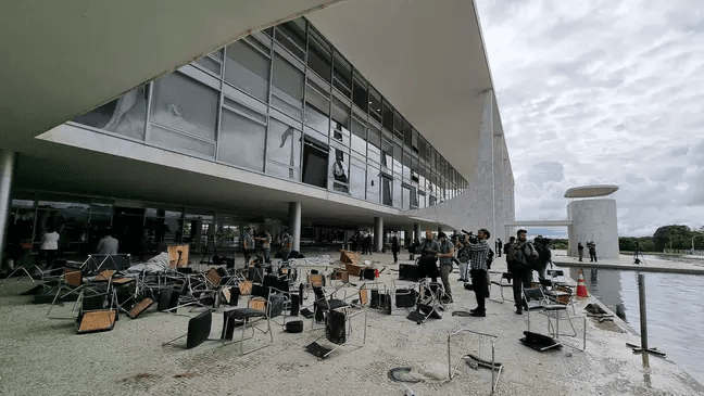 GSI dispensou reforço de guarda no Planalto 20 horas antes da invasão em Brasília